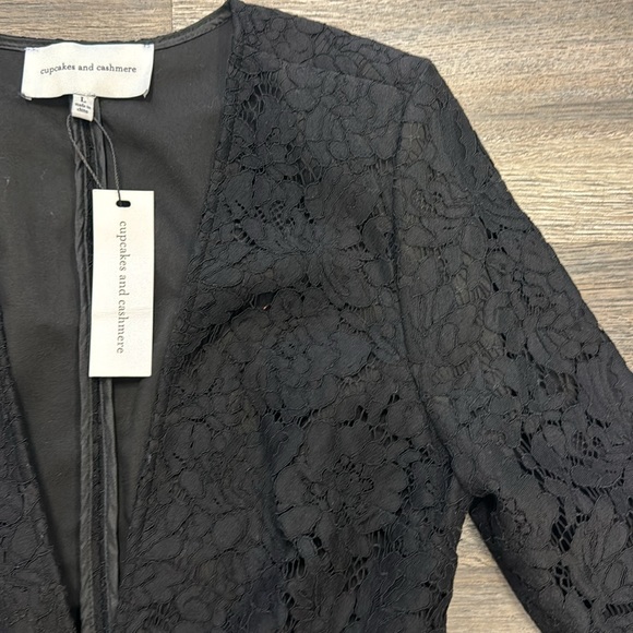 Cupcakes & Cashmere Black Lace Fitted Blazer NWT sizes S and L - Picture 2 of 5